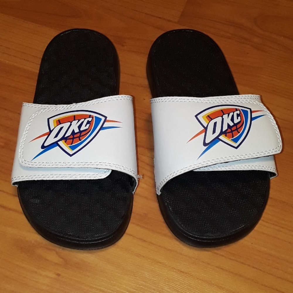 Oklahoma City Thunder iSlide Sandals Size 4